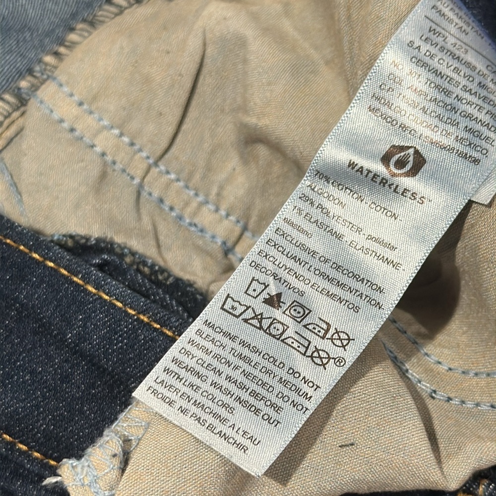 Signature by Levi Strauss Women's Skinny Jeans - Dark Blue - Picture 15 of 16